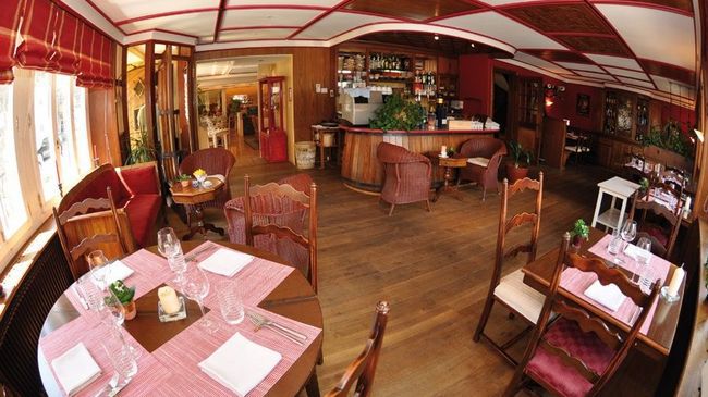 Hotel-Restaurant De La Tour Restaurace fotografie